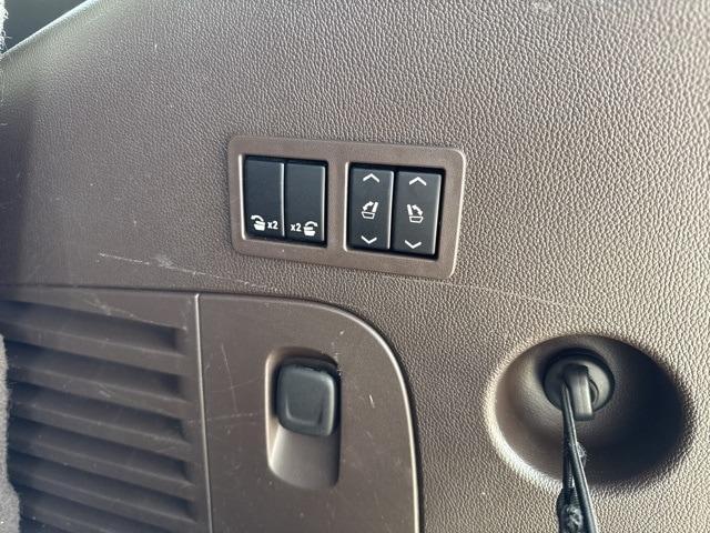 used 2016 GMC Yukon car, priced at $24,995