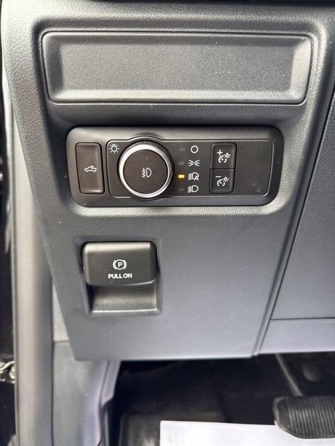 used 2021 Ford F-150 car, priced at $35,995
