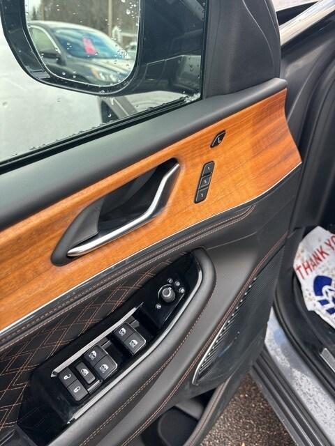 used 2022 Jeep Grand Cherokee car, priced at $36,995