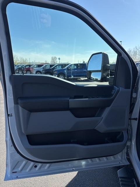 new 2025 Ford F-350 car, priced at $62,965