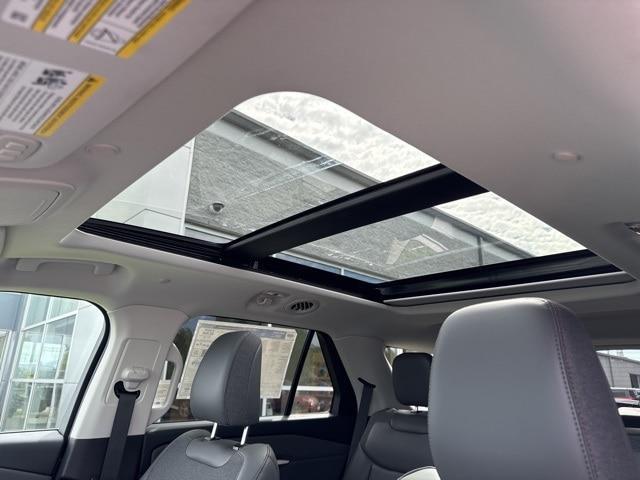 new 2025 Ford Explorer car, priced at $49,805