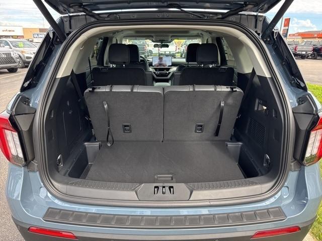 new 2025 Ford Explorer car, priced at $49,805