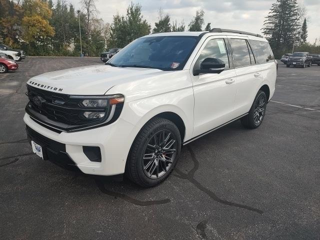 new 2025 Ford Expedition car, priced at $87,925