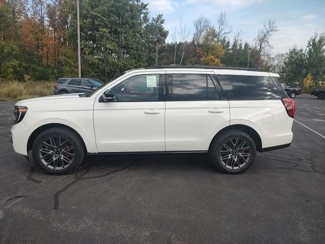 new 2025 Ford Expedition car, priced at $87,925