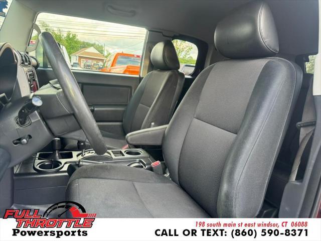 used 2007 Toyota FJ Cruiser car, priced at $8,500
