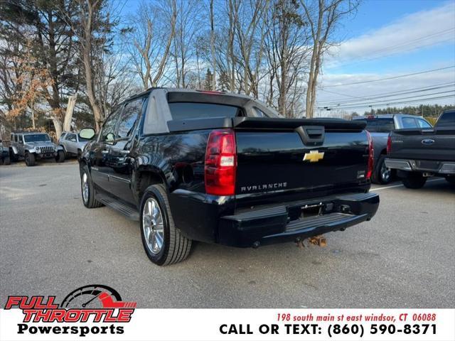 used 2009 Chevrolet Avalanche car, priced at $7,999