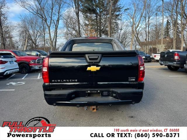 used 2009 Chevrolet Avalanche car, priced at $7,999