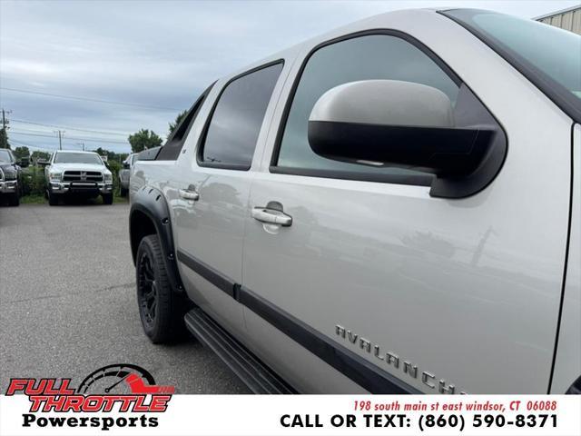 used 2008 Chevrolet Avalanche car, priced at $7,999
