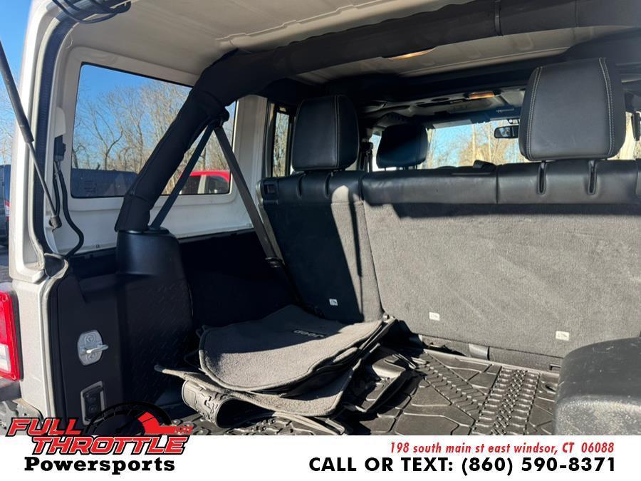 used 2014 Jeep Wrangler Unlimited car, priced at $13,500