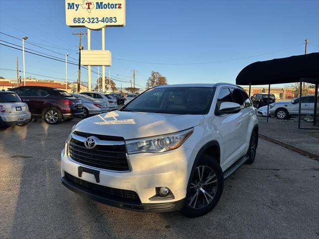 used 2016 Toyota Highlander car, priced at $14,795