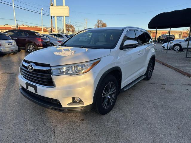 used 2016 Toyota Highlander car, priced at $14,795