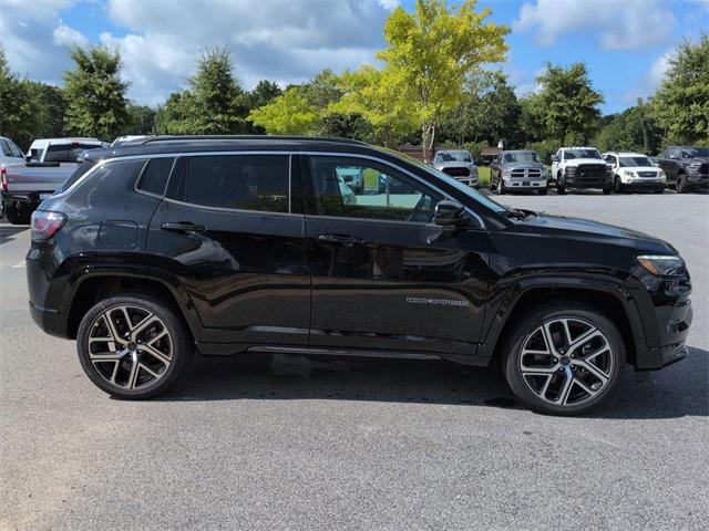 new 2025 Jeep Compass car, priced at $35,889