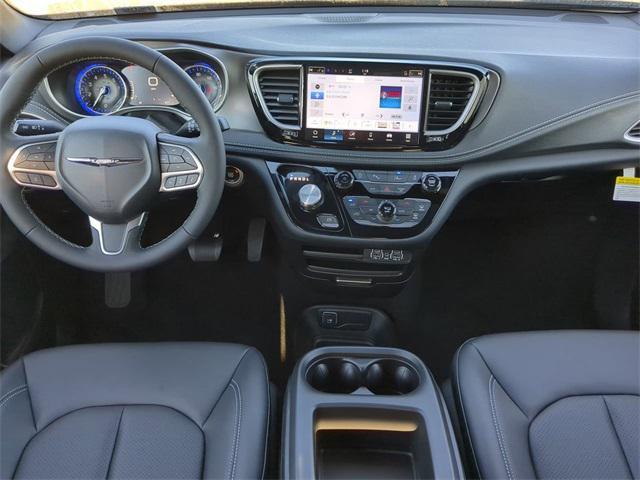 new 2025 Chrysler Pacifica car, priced at $38,615
