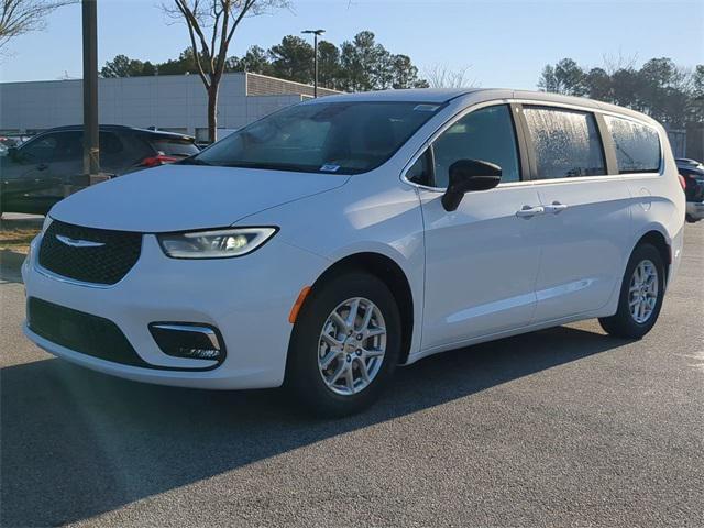 new 2025 Chrysler Pacifica car, priced at $38,615