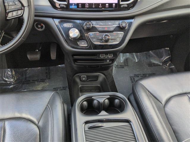 used 2022 Chrysler Pacifica Hybrid car, priced at $28,468