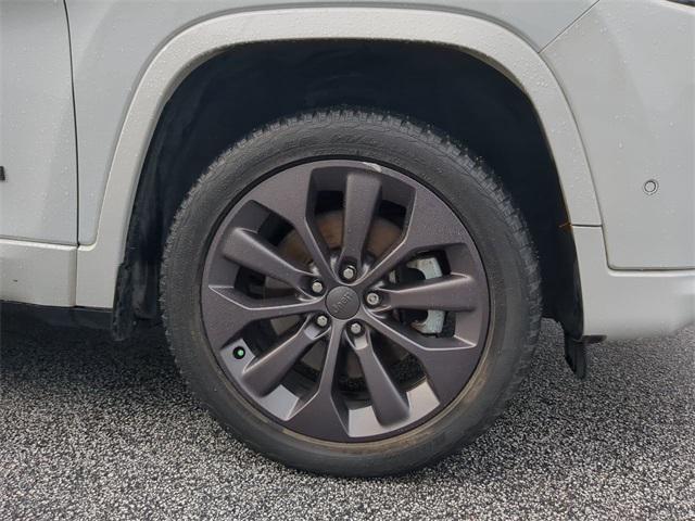 used 2021 Jeep Cherokee car, priced at $25,969