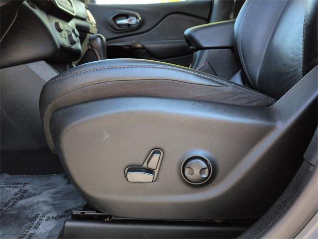 used 2023 Jeep Cherokee car, priced at $23,969