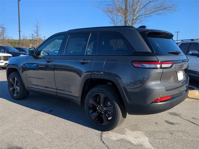 new 2025 Jeep Grand Cherokee car, priced at $40,649