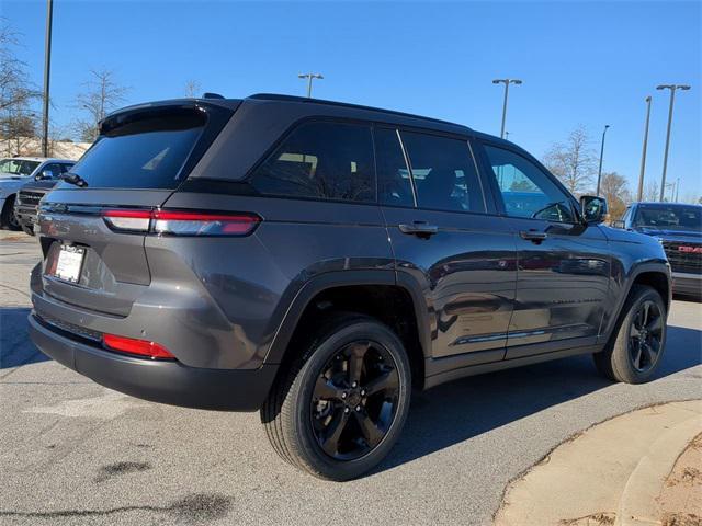 new 2025 Jeep Grand Cherokee car, priced at $40,649