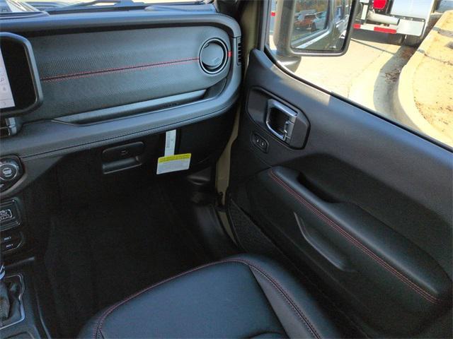 new 2025 Jeep Wrangler car, priced at $54,627