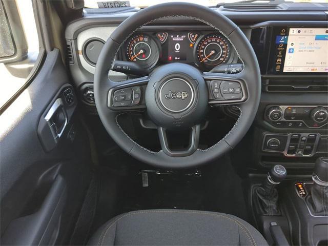 new 2025 Jeep Gladiator car, priced at $43,178