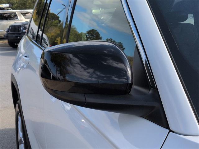 used 2023 Jeep Grand Cherokee car, priced at $28,989