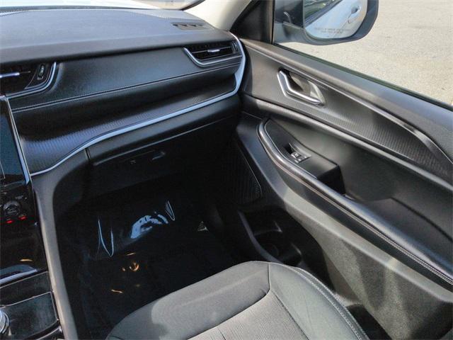 used 2023 Jeep Grand Cherokee car, priced at $28,989