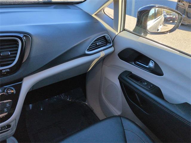 used 2024 Chrysler Pacifica car, priced at $29,969