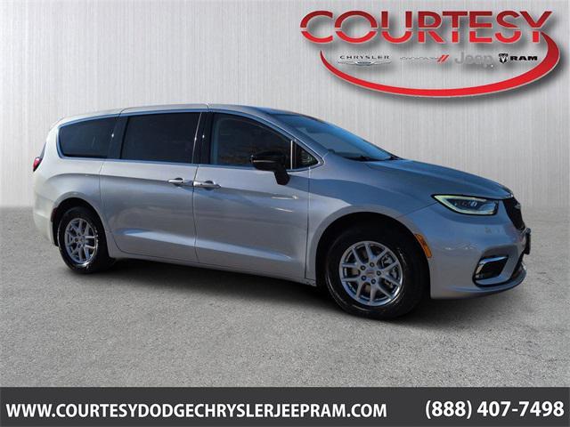 used 2024 Chrysler Pacifica car, priced at $29,969