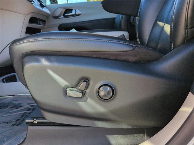 used 2024 Chrysler Pacifica car, priced at $29,969