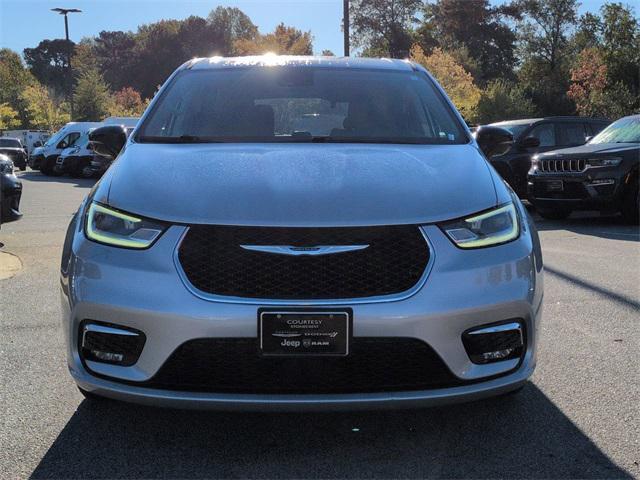 used 2024 Chrysler Pacifica car, priced at $29,969