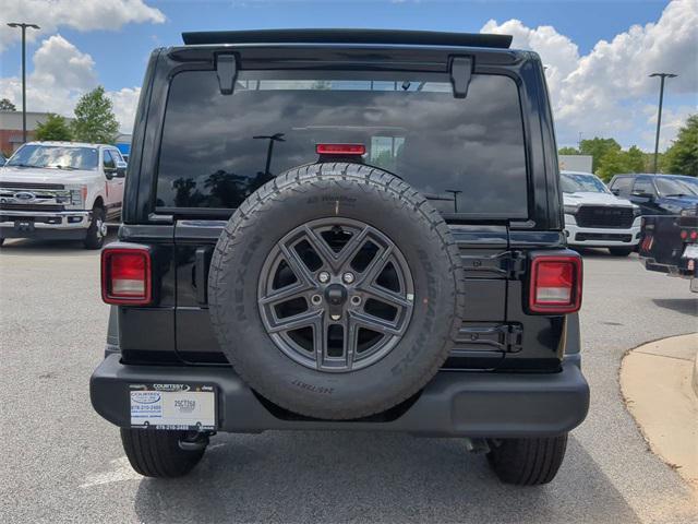 new 2025 Jeep Wrangler car, priced at $44,331