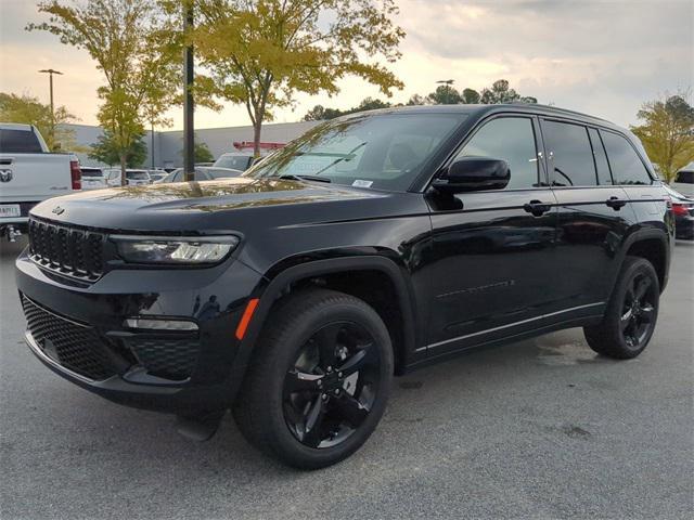 new 2025 Jeep Grand Cherokee car, priced at $45,498