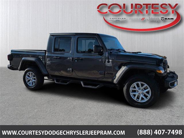 used 2023 Jeep Gladiator car, priced at $31,989
