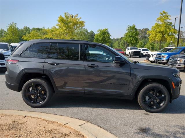 new 2025 Jeep Grand Cherokee car, priced at $49,086