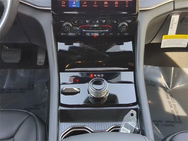 new 2025 Jeep Grand Cherokee car, priced at $49,086