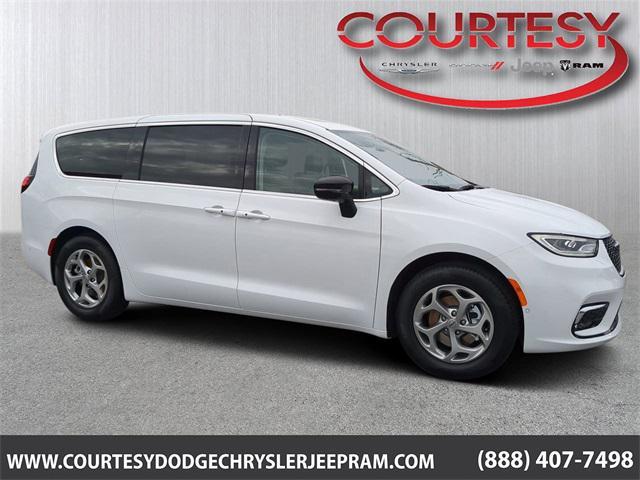 new 2024 Chrysler Pacifica car, priced at $50,080