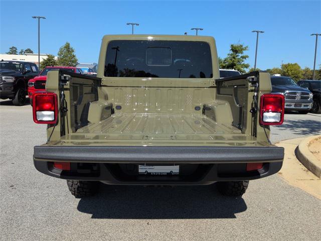 new 2025 Jeep Gladiator car, priced at $45,954
