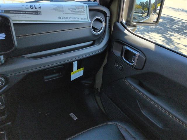 new 2025 Jeep Gladiator car, priced at $45,954