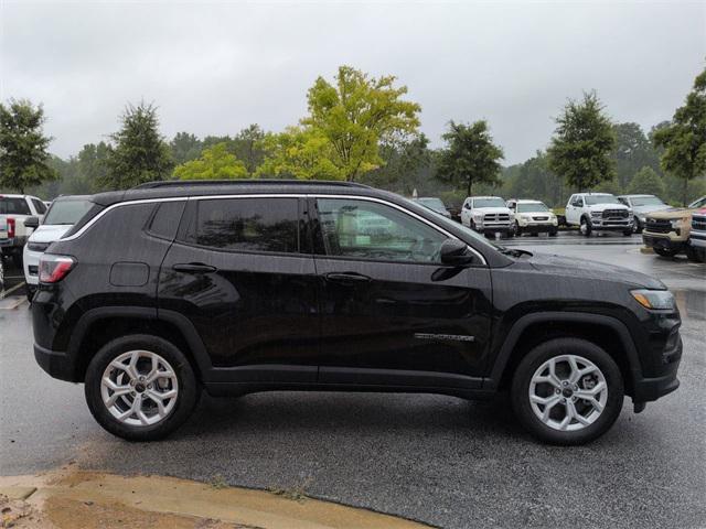 new 2025 Jeep Compass car, priced at $27,547