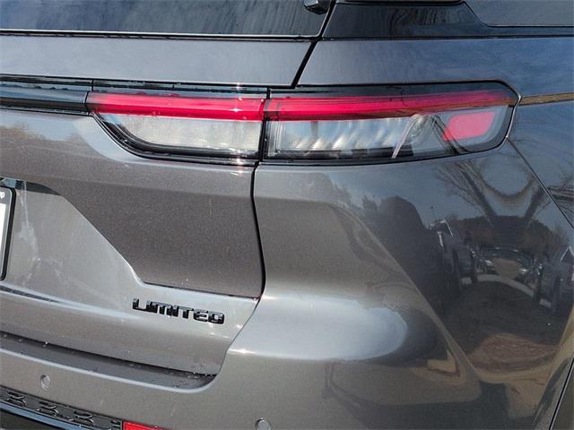 new 2025 Jeep Grand Cherokee car, priced at $42,006