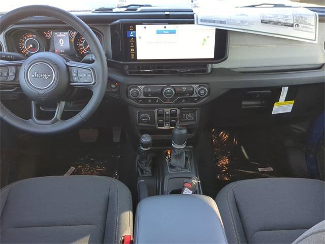 new 2025 Jeep Gladiator car, priced at $43,178