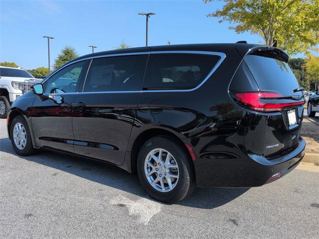 new 2026 Chrysler Pacifica car, priced at $40,623