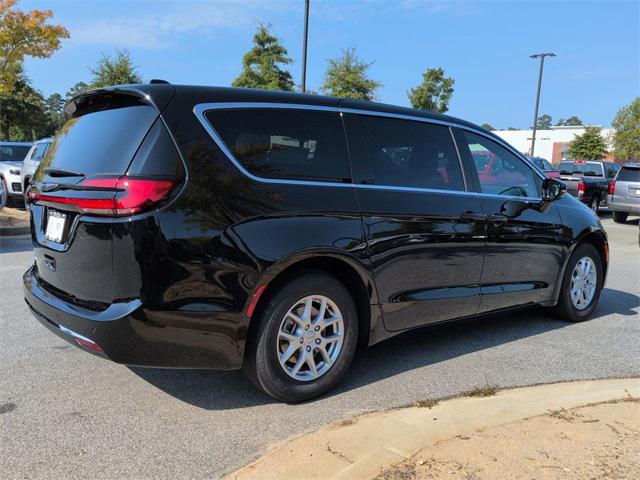 new 2026 Chrysler Pacifica car, priced at $40,623