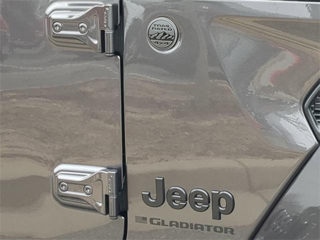 new 2025 Jeep Gladiator car, priced at $41,885