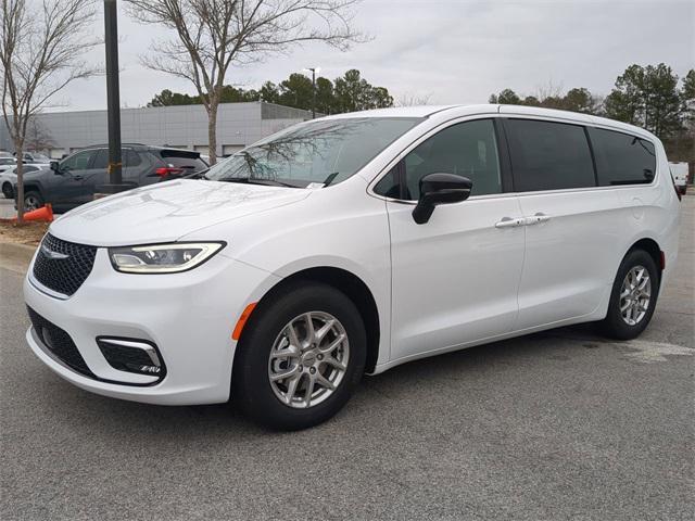 new 2025 Chrysler Pacifica car, priced at $40,262