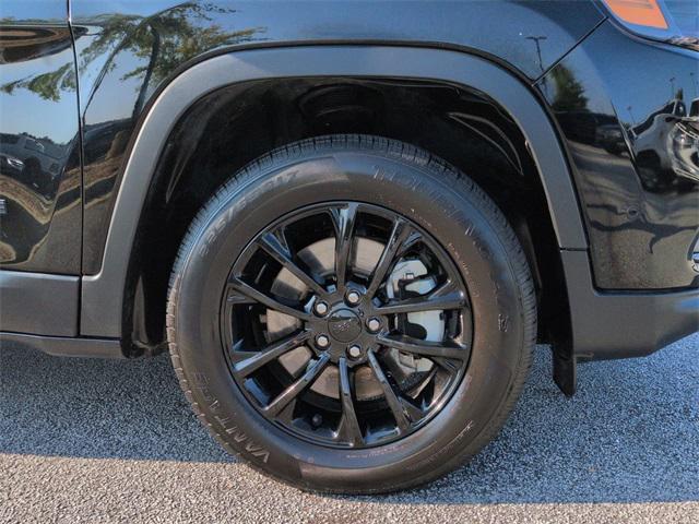 used 2023 Jeep Cherokee car, priced at $23,969