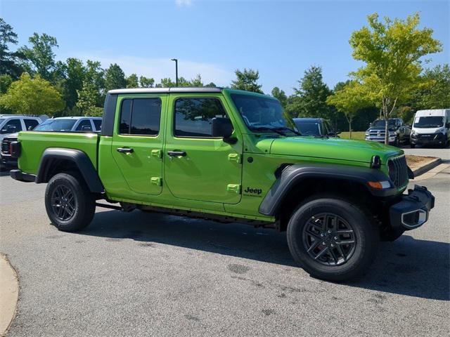new 2025 Jeep Gladiator car, priced at $43,178