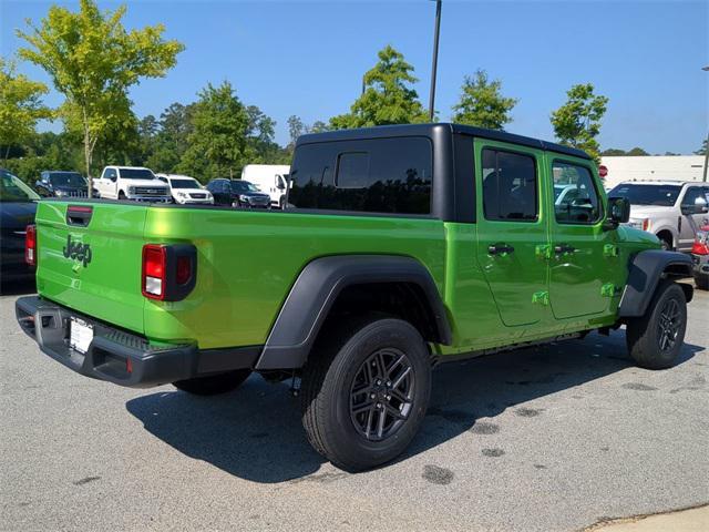 new 2025 Jeep Gladiator car, priced at $43,178