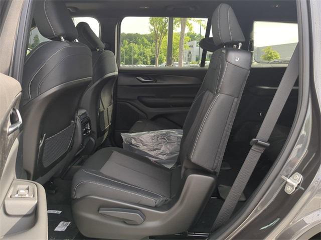 new 2025 Jeep Grand Cherokee L car, priced at $39,040